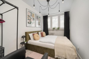 Cozy Apartment for 4 People in Wrocław by Noclegi Renters